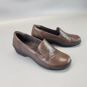 Clarks Esha Haven Women's Size‎ 8.5M Brown Leather Slip-on Heeled Loafers Shoes